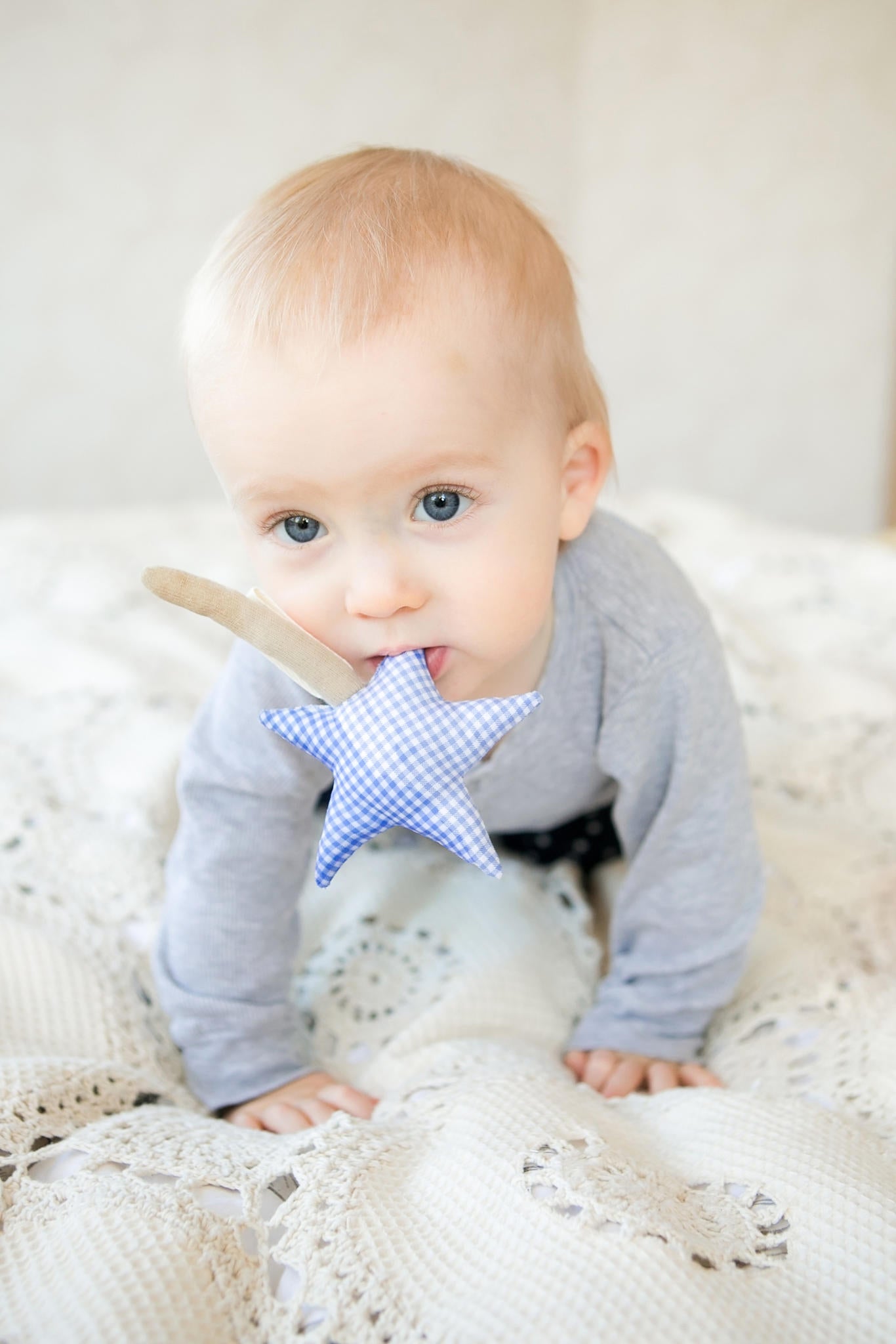 Gift Pack For Babies: Comfort blanket and a Magic Wand